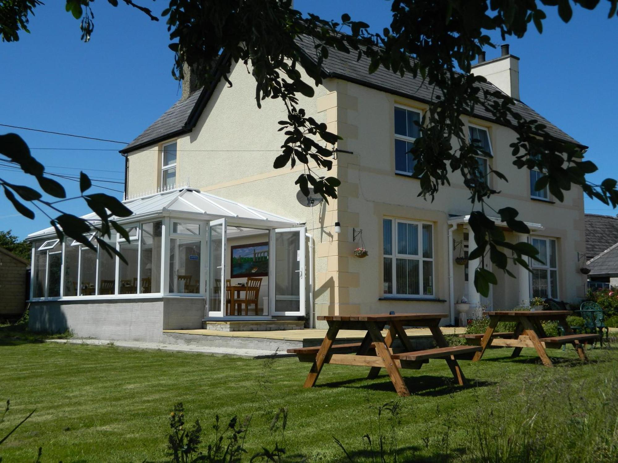 Taldrwst Farmhouse Beaumaris Dış mekan fotoğraf